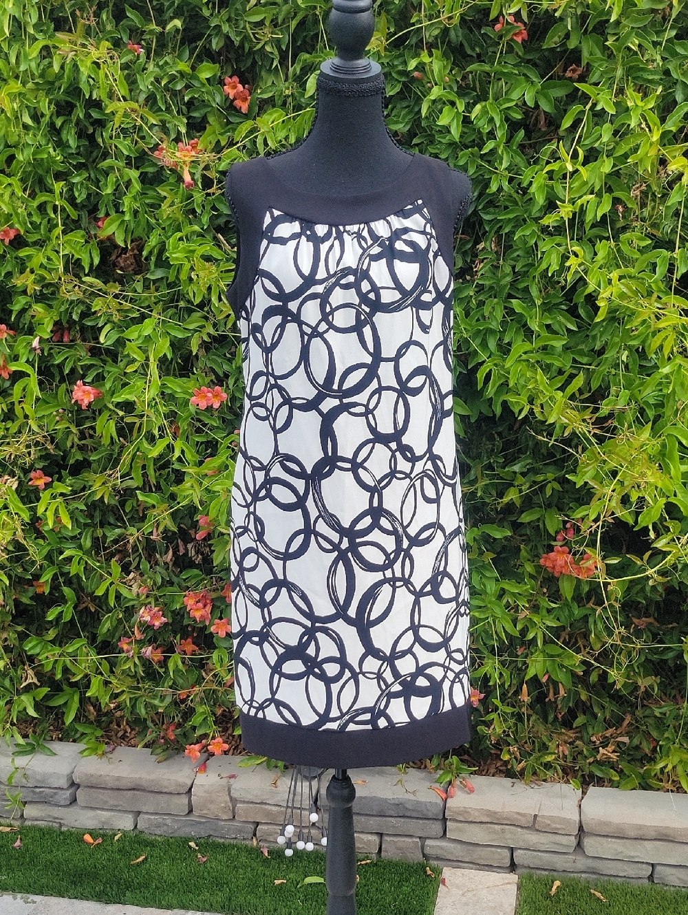 Black And White Swirl Patterened Formal Midi Dress With Pockets 8